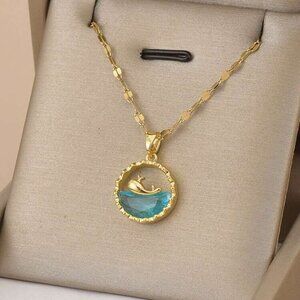 Elegant Gold and Blue Pendant Necklace